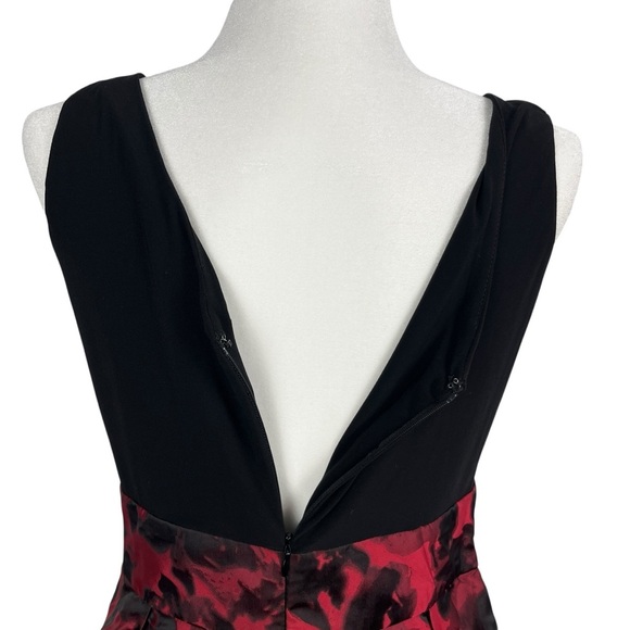 LAUREN RALPH LAUREN Black and Red Floral Knee Length Cocktail Event Dress Size 8 - Picture 6 of 11